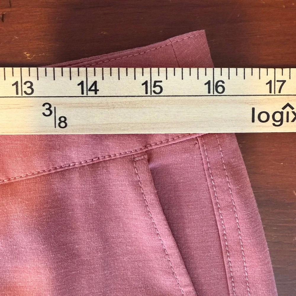 Faherty Shorts Mens 31 Canyon Rose All Day Hybrid 9 Inch Inseam Quick Dry